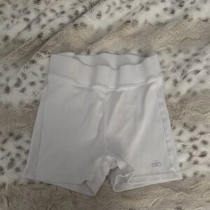 ALO Yoga Women's white ribbed biker shorts